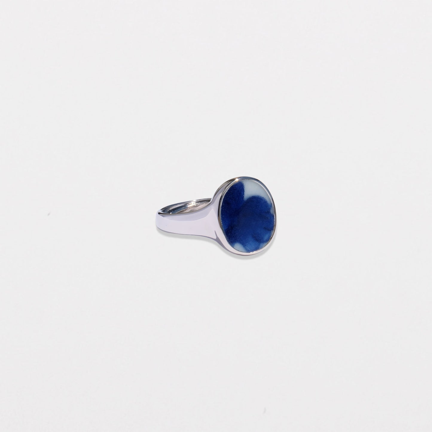 Antique Porcelain Ring 02