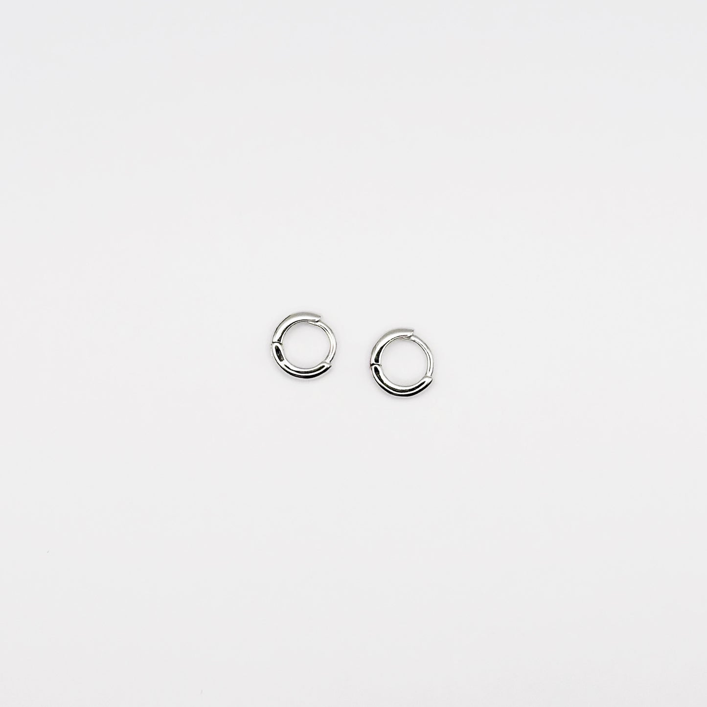Minimal Silver Huggies
